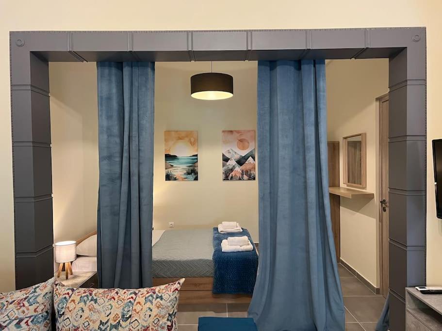Spacious And Beautiful House ピレウス エクステリア 写真
