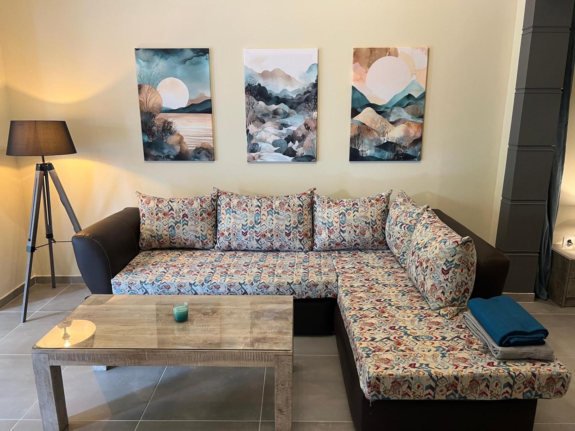 Spacious And Beautiful House ピレウス エクステリア 写真